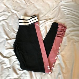 black & pink VS leggings